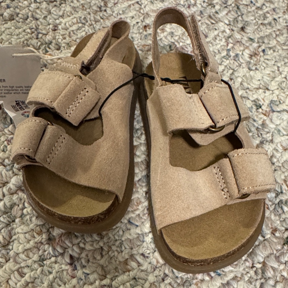 Zara toddler leather Birkenstock style sandals Beige Sandals